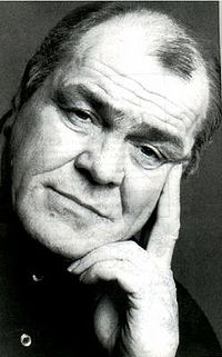 How tall is Lenny McLean?